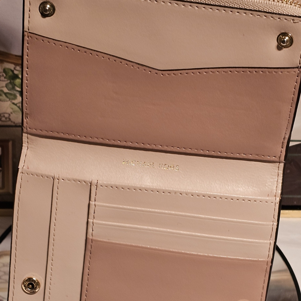 Michael Kors Adele Pink & Cream Leather Passport Holder/wallet - Picture 5 of 13